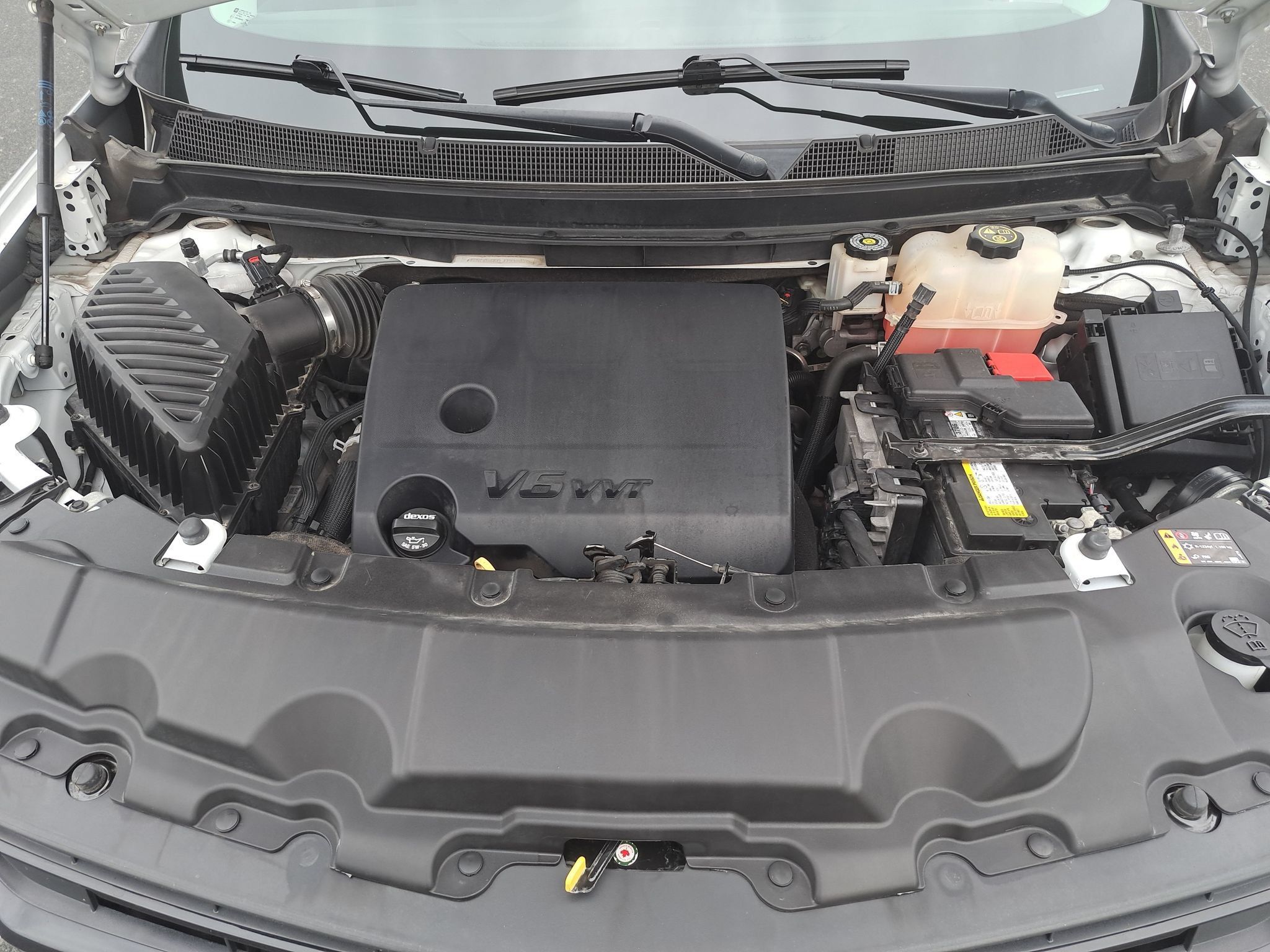 Used 2020 Chevrolet Traverse LT w/ LT Premium Package AWD/4WD image 30