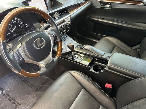 Used 2015 Lexus ES 350 w/ Premium Package FWD image 10