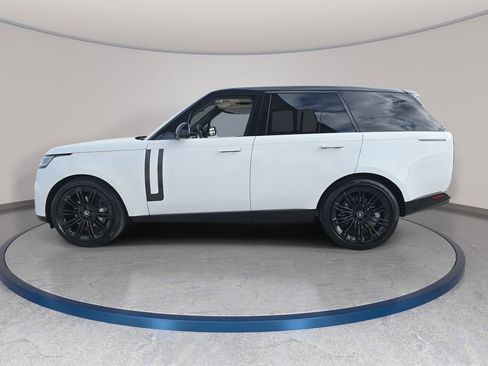 Certified 2025 Land Rover Range Rover SE image 8