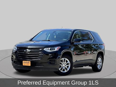 Used 2020 Chevrolet Traverse LS w/ LPO, Black Accent Package FWD image 2