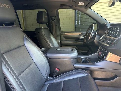 Used 2021 Chevrolet Suburban High Country AWD/4WD image 10