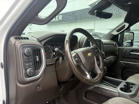 Used 2020 Chevrolet Silverado 2500 LTZ w/ LTZ Premium Package image 13