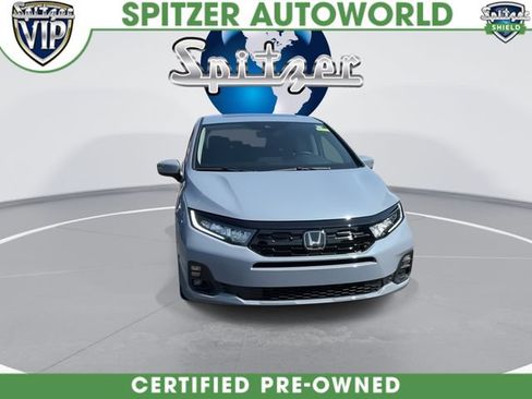 Used 2025 Honda Odyssey Touring image 4