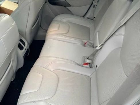 Used 2019 Jeep Cherokee Limited AWD/4WD image 15
