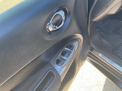 Used 2014 Nissan Juke SV FWD image 10