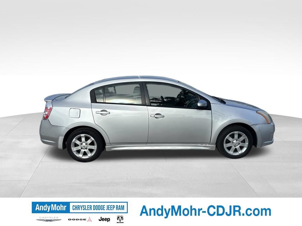 Used 2010 Nissan Sentra 2.0 SR w/ Convenience Pkg FWD image 8