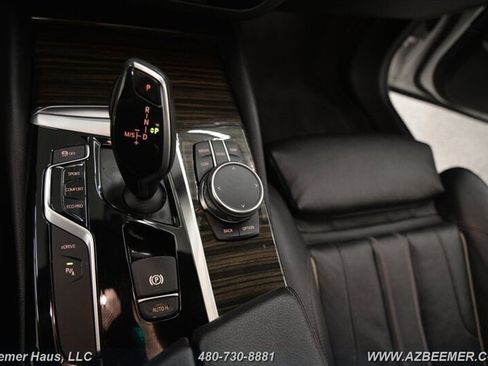 Used 2018 BMW 530e iPerformance image 35