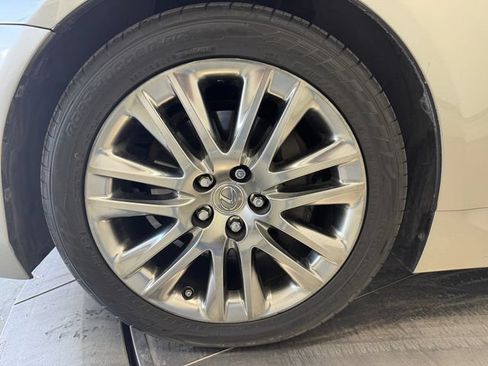 Used 2017 Lexus LS 460 w/ Comfort Package RWD image 10