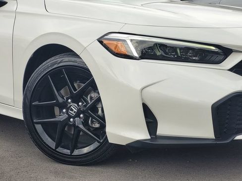 Used 2025 Honda Civic Sport image 9