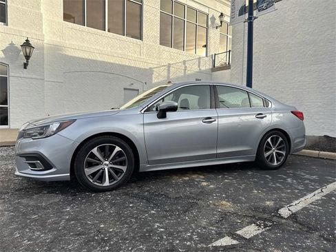 Used 2019 Subaru Legacy 2.5i Limited image 3
