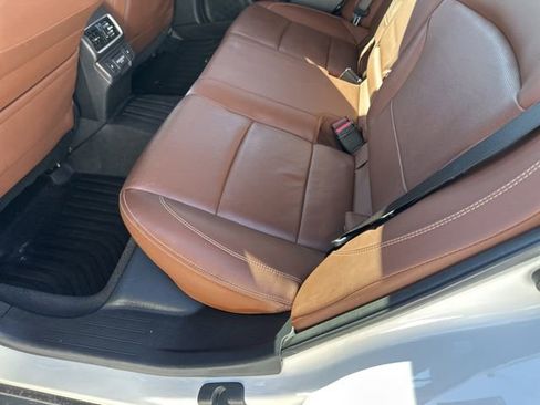 Used 2018 Subaru Outback 3.6R Touring image 17