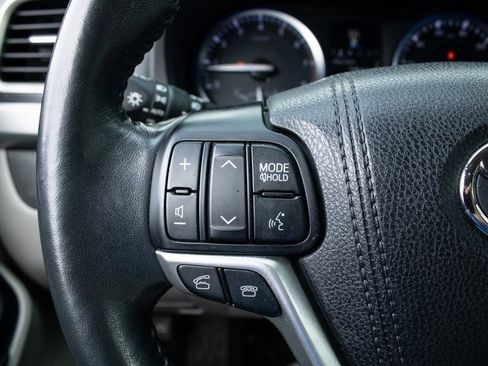 Used 2016 Toyota Highlander XLE image 9