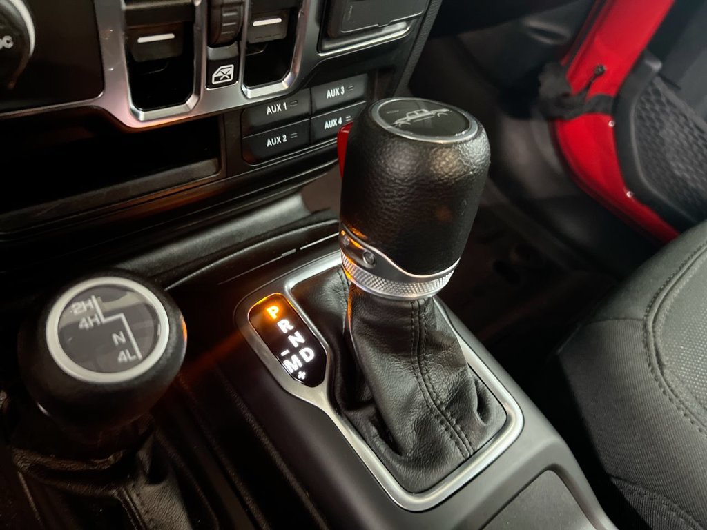 Used 2023 Jeep Gladiator Sport AWD/4WD image 18