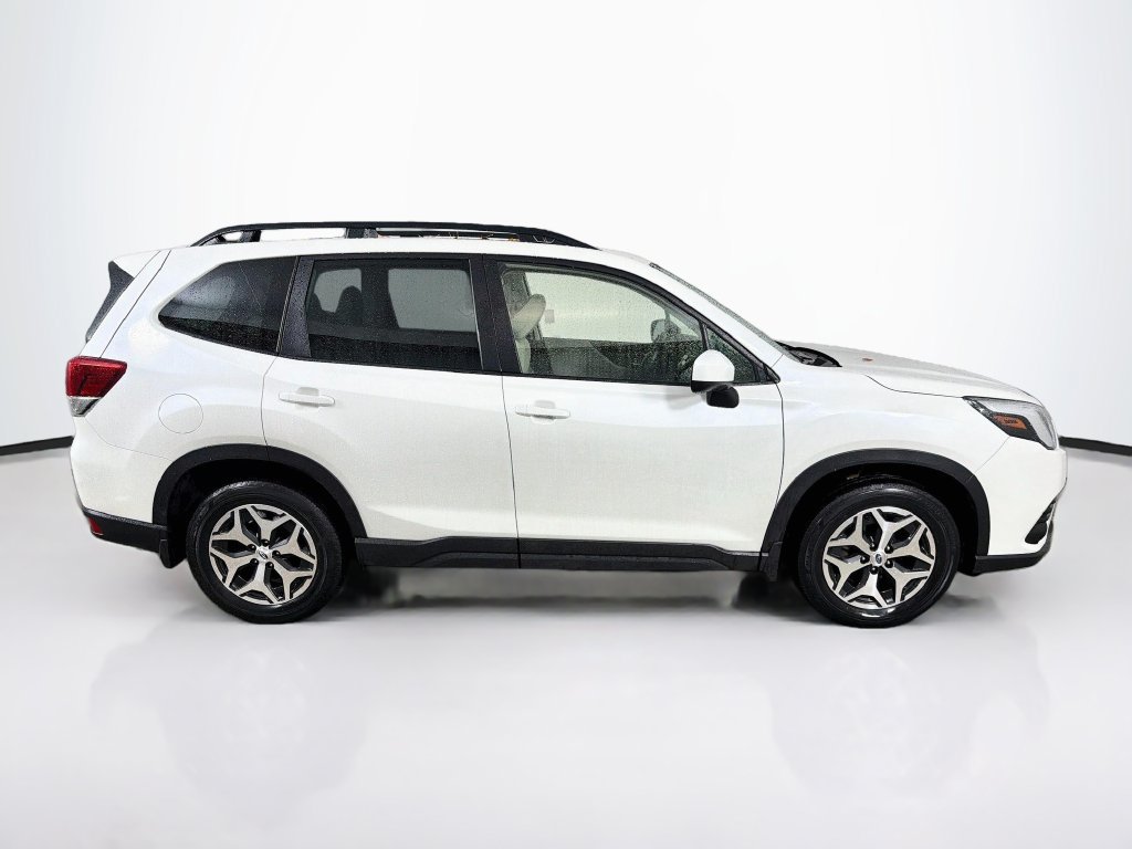 Used 2023 Subaru Forester Premium AWD/4WD image 4