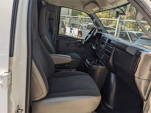 Used 2019 GMC Savana 2500 w/ Driver Convenience Package image 25