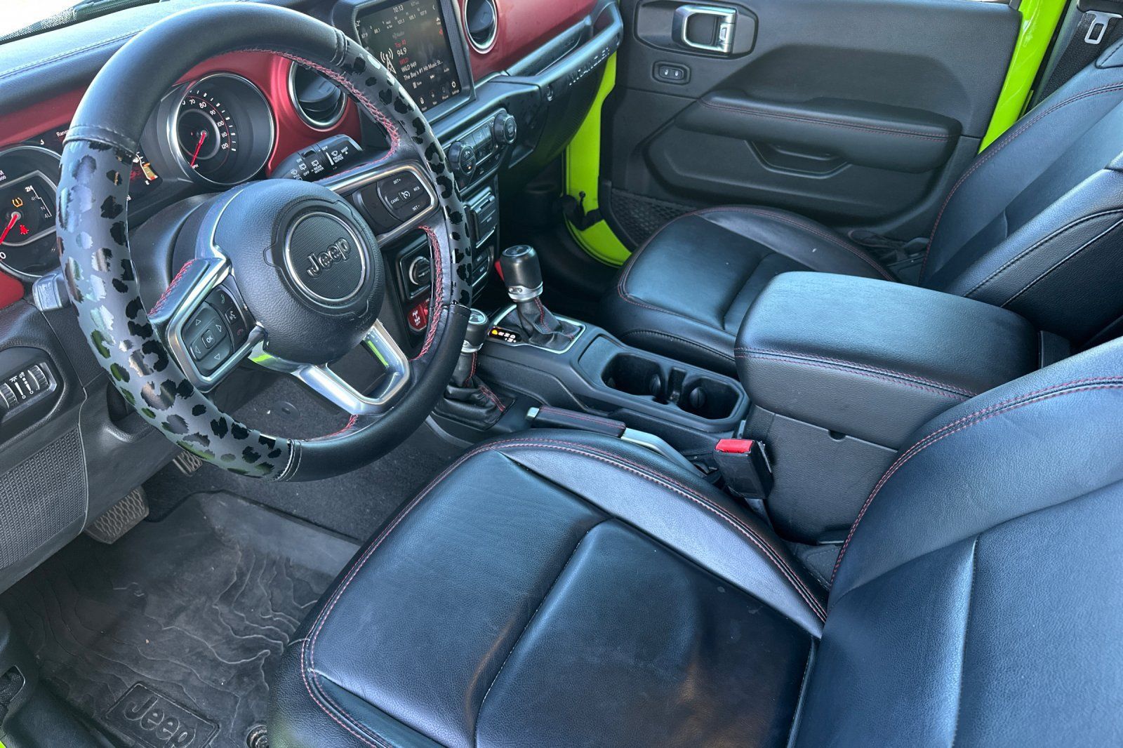 Used 2021 Jeep Wrangler Rubicon AWD/4WD image 10