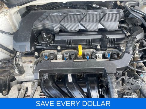 Used 2021 Hyundai Venue SEL w/ Premium Package FWD image 25