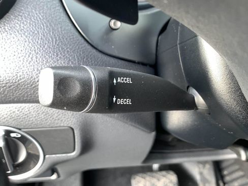 Used 2020 Mercedes-Benz GLA 250 4MATIC image 20