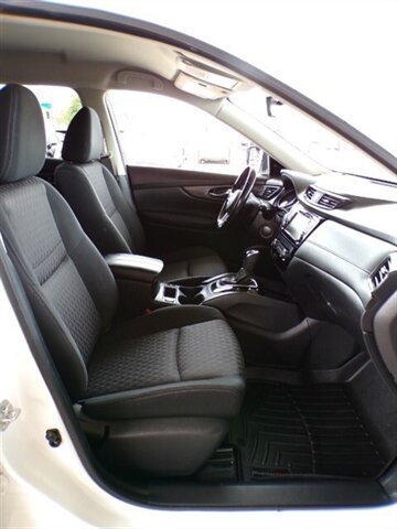 Used 2020 Nissan Rogue SV AWD/4WD image 26