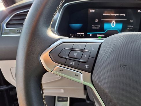 Certified 2023 Volkswagen Tiguan SE R-Line image 15