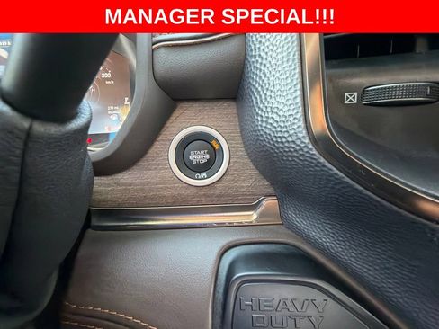 Used 2025 RAM 2500 Limited AWD/4WD image 27
