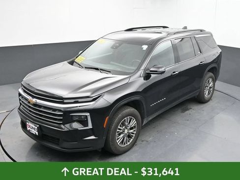 Used 2024 Chevrolet Traverse LT FWD image 42