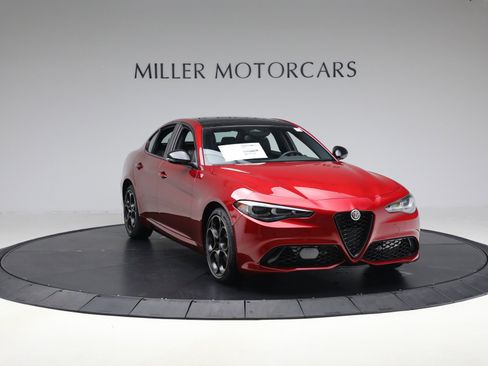 New 2025 Alfa Romeo Giulia AWD w/ Driving Assist Package image 11