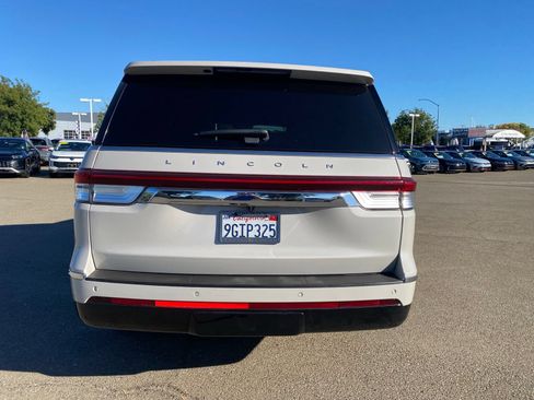 Used 2023 Lincoln Navigator L Reserve AWD/4WD image 5