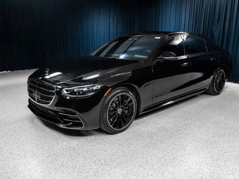 New 2026 Mercedes-Benz S 500 4MATIC image 1