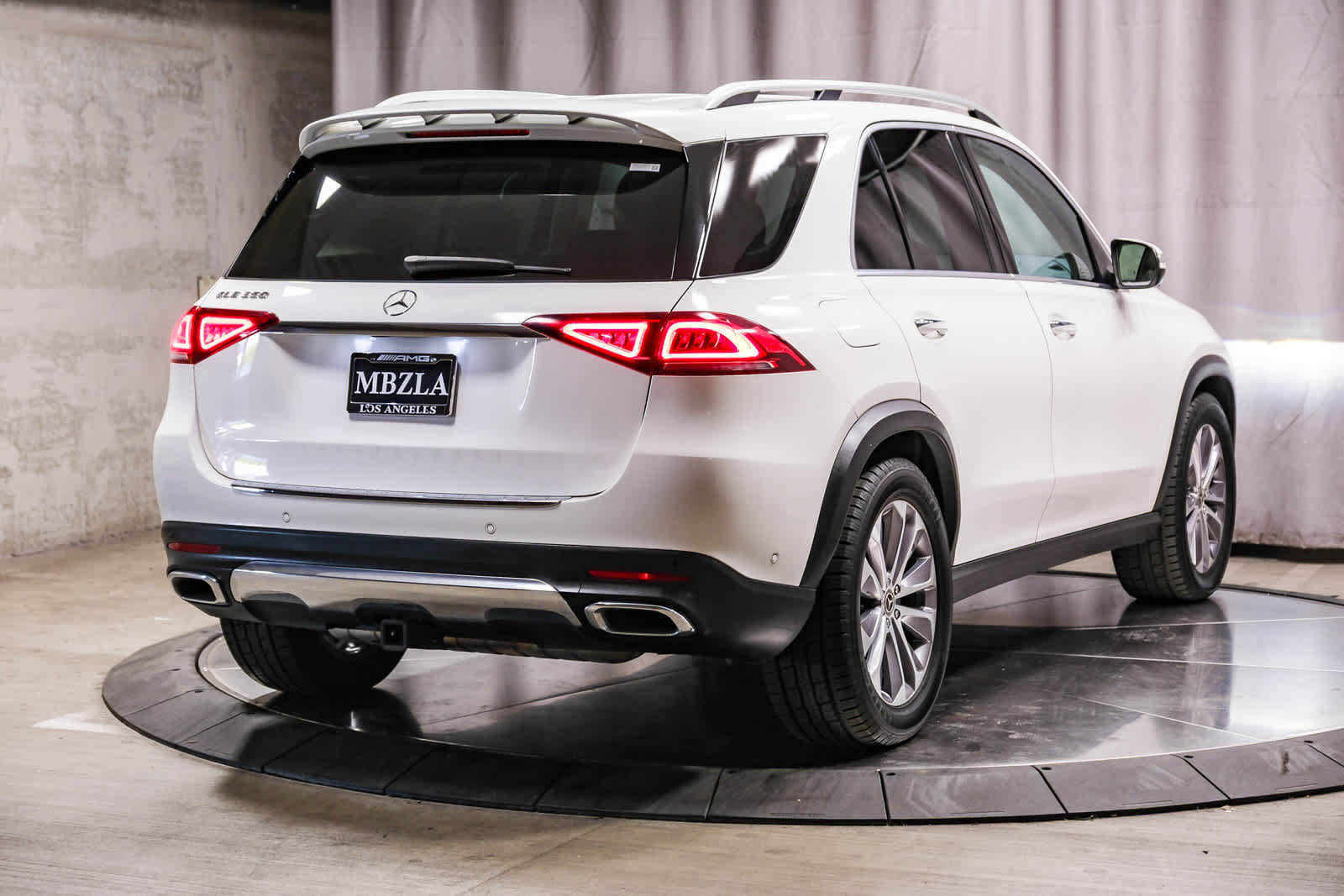 Used 2022 Mercedes-Benz GLE 350 image 3