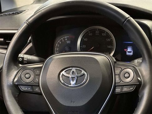 Used 2022 Toyota Corolla Cross LE image 20