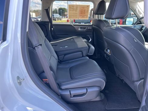 Used 2025 INFINITI QX80 Luxe image 24