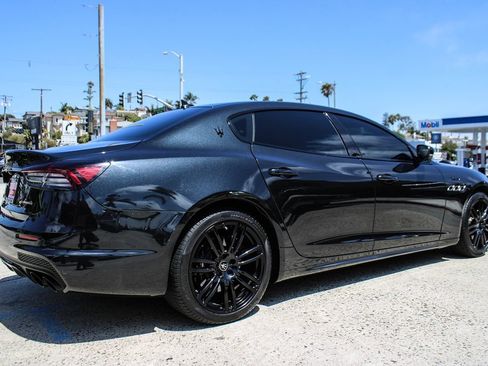 Used 2022 Maserati Quattroporte Modena Q4 AWD/4WD image 6