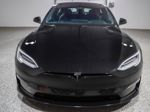 Used 2021 Tesla Model S Plaid image 4