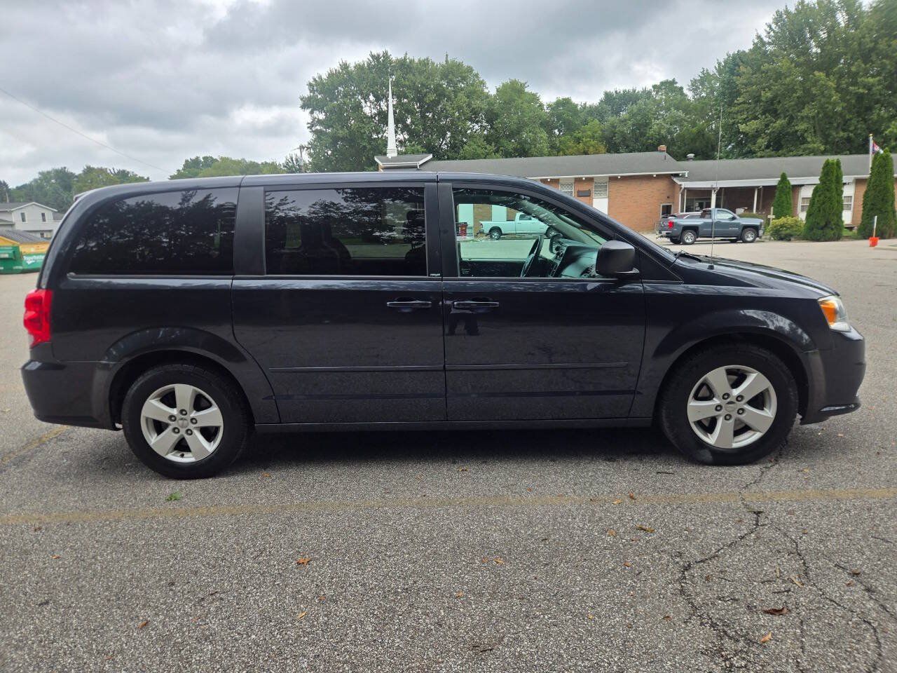 Used 2013 Dodge Grand Caravan SE FWD image 12