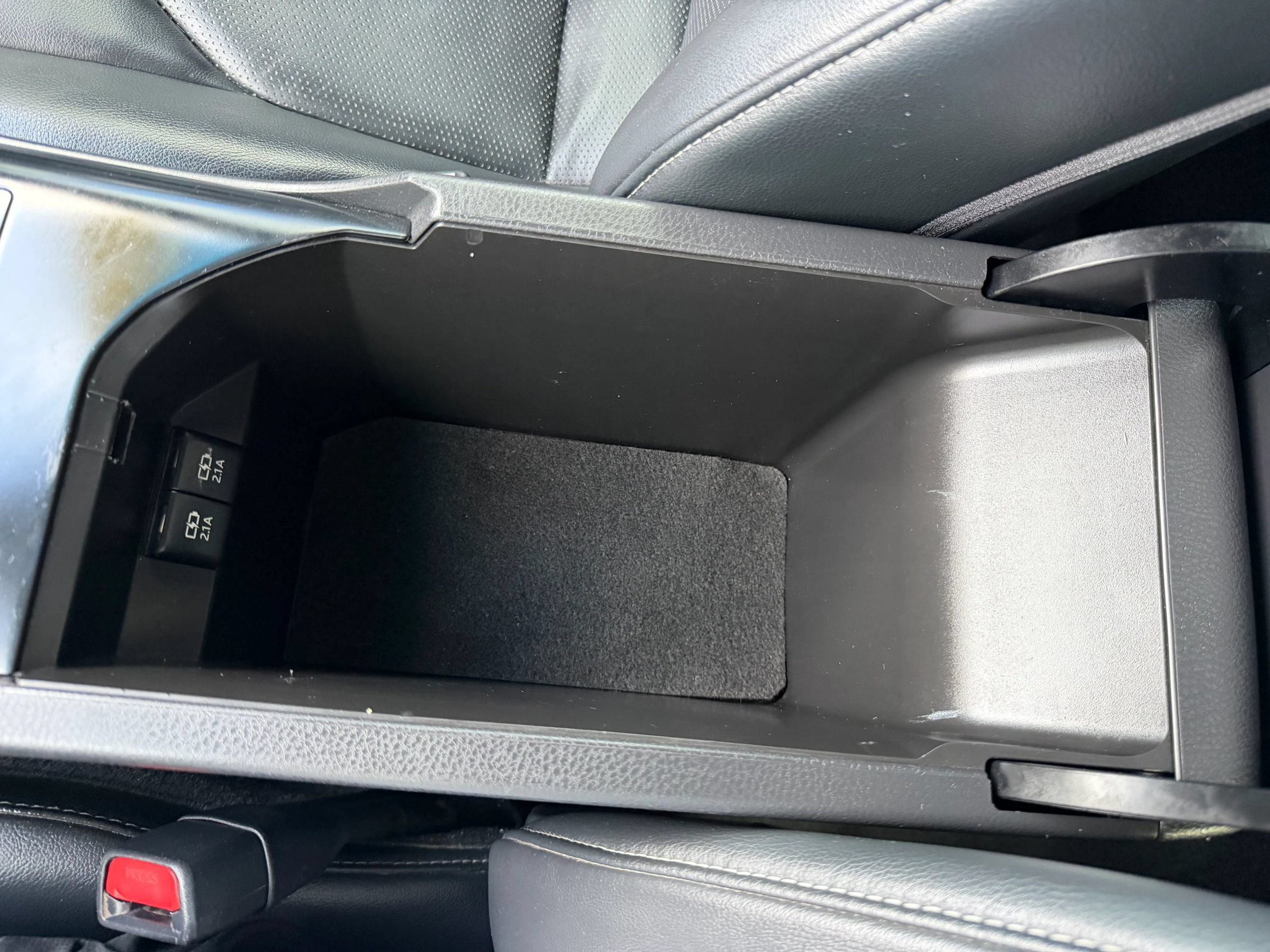 Used 2018 Toyota Camry XSE FWD image 34