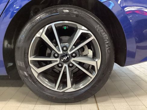 Certified 2023 Kia Forte LXS FWD image 14