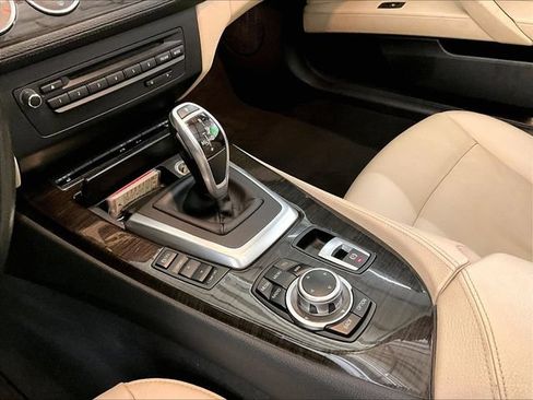 Used 2014 BMW Z4 sDrive28i RWD image 16