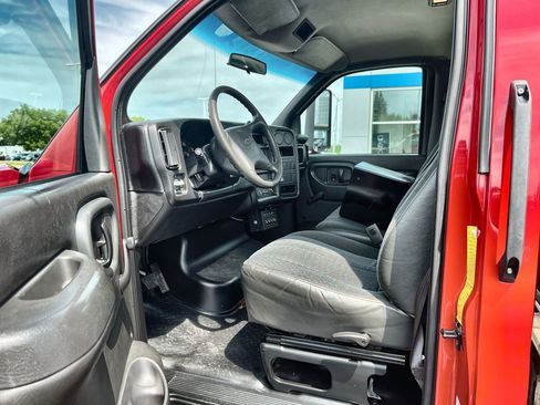 Used 2003 Chevrolet Kodiak C4500 2WD Regular Cab image 15