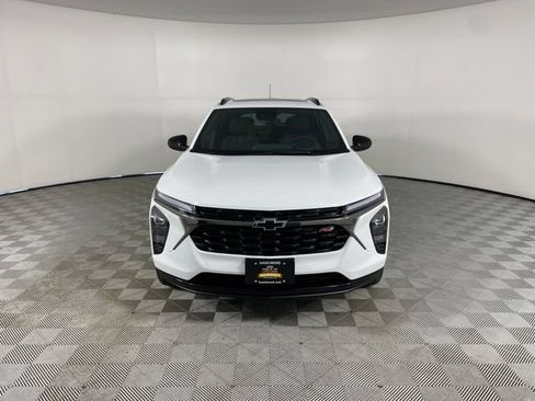New 2026 Chevrolet Trax RS w/ Sunroof Package FWD image 16