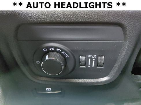 Used 2024 Jeep Grand Cherokee L Altitude image 21