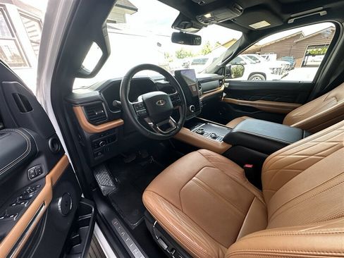 Used 2024 Ford Expedition Platinum AWD/4WD image 55