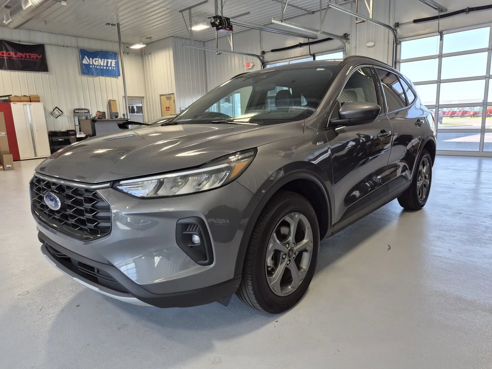 Used 2025 Ford Escape ST-Line Select AWD/4WD image 6
