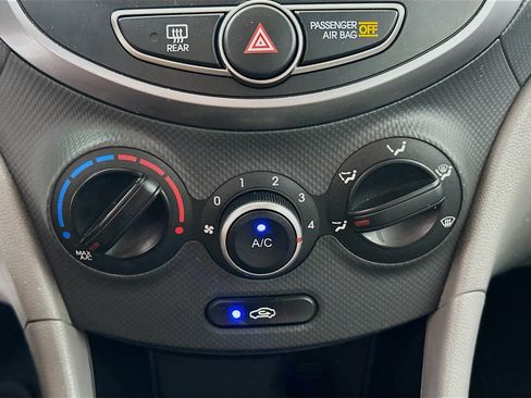 Used 2016 Hyundai Accent SE FWD image 21