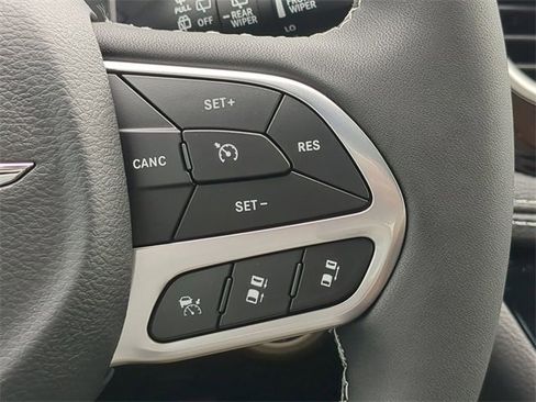 New 2026 Chrysler Pacifica Select image 32