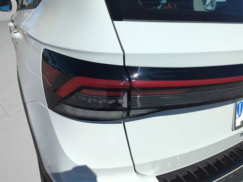 New 2026 Volkswagen Taos S image 18