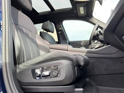 Used 2026 BMW X5 xDrive40i w/ M Sport Package image 21
