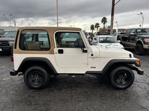 Used 1998 Jeep Wrangler Sport image 2