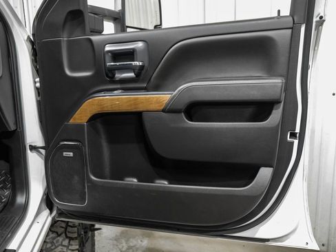 Used 2019 Chevrolet Silverado 3500 LTZ w/ Duramax Plus Package image 41