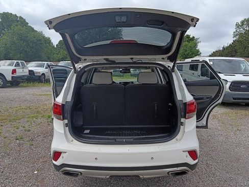 Used 2017 Hyundai Santa Fe FWD image 26
